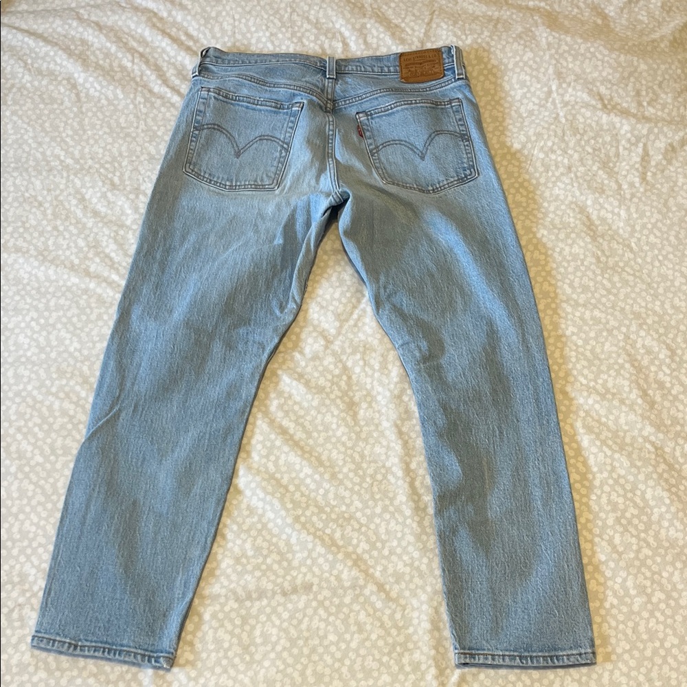 Levi's Women's Classic Light Blue Straight Leg Jeans - Picture 2 of 5